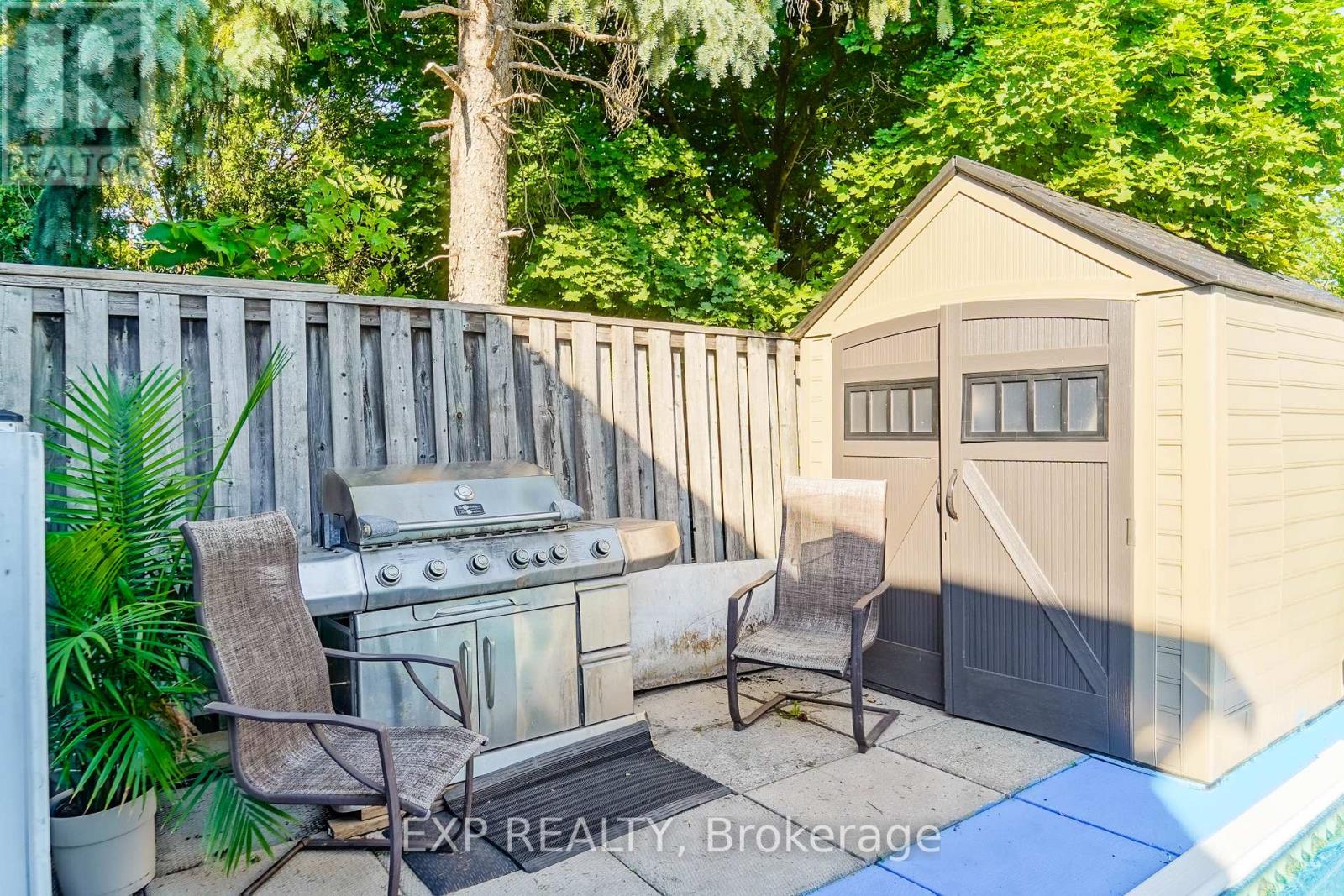 Photo 38 of 76 Salisbury Circle, Brampton ON