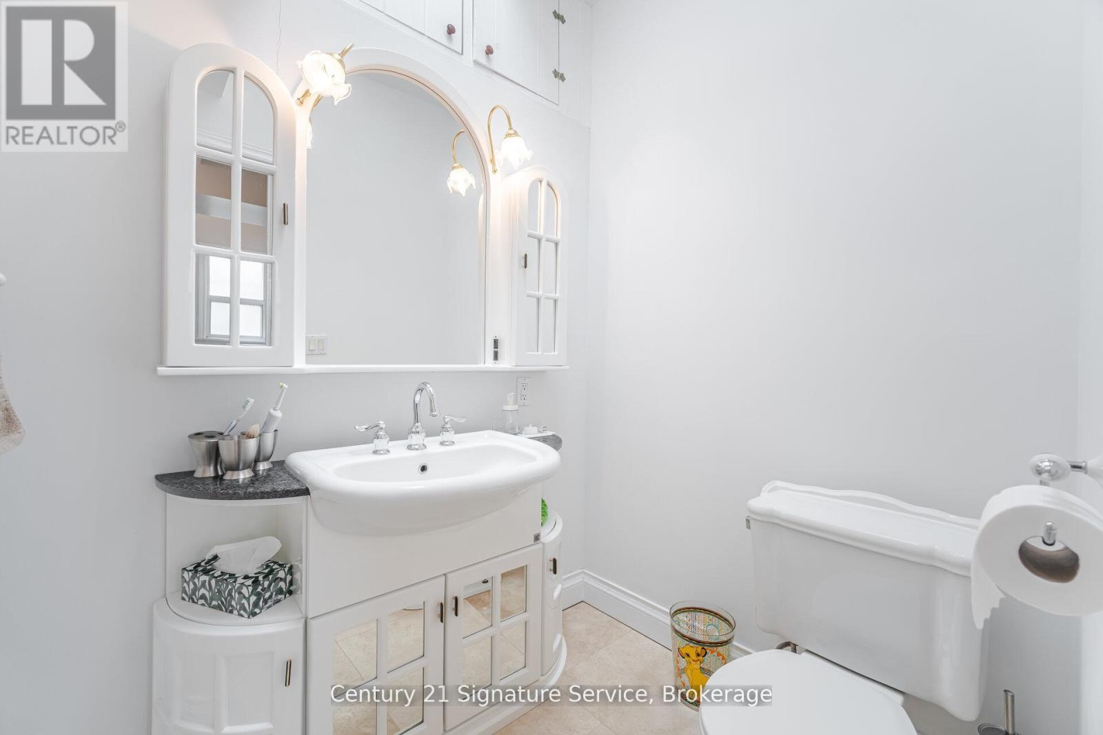 Photo 27 of 512 Selsey Drive, Mississauga ON
