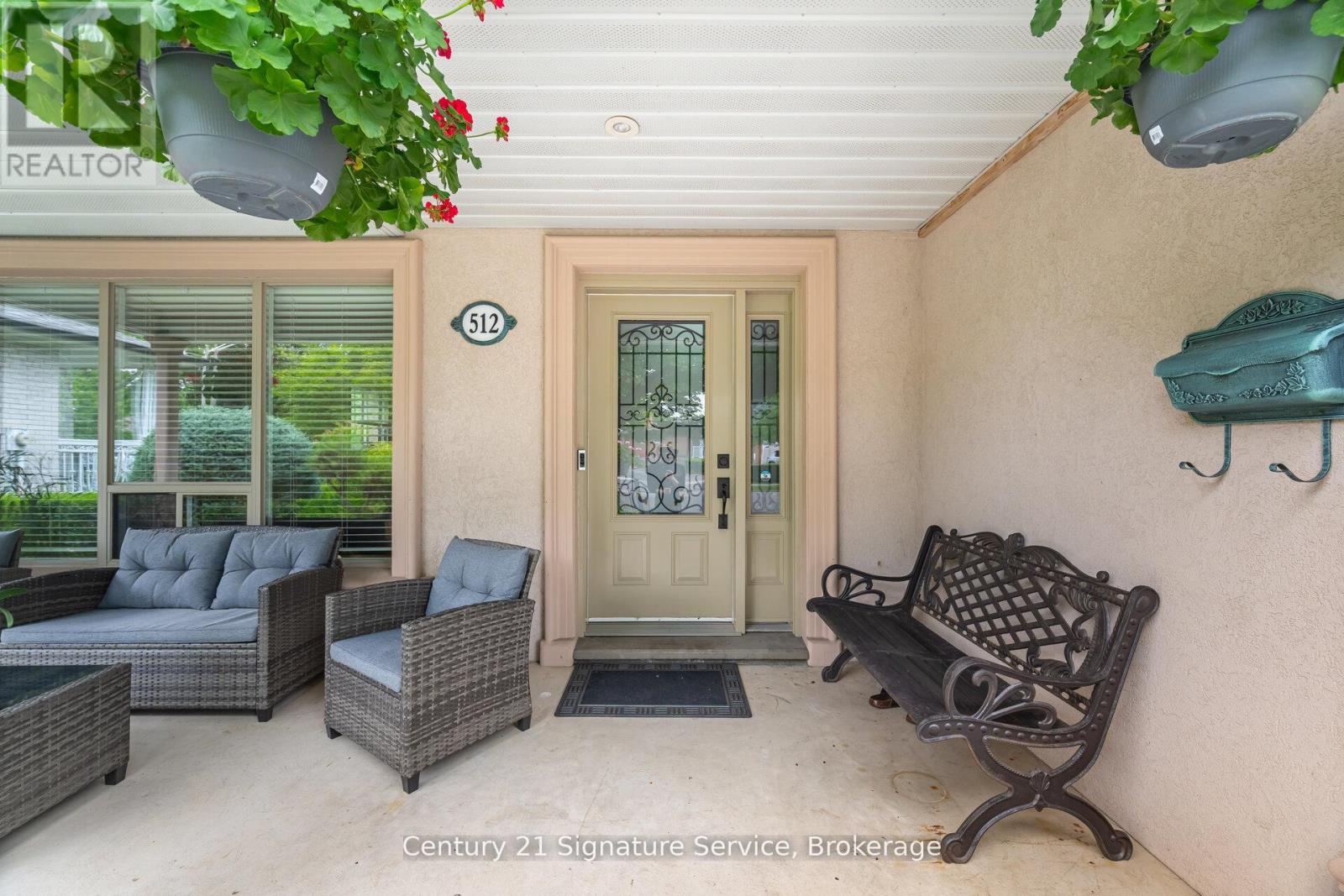 Photo 6 of 512 Selsey Drive, Mississauga ON
