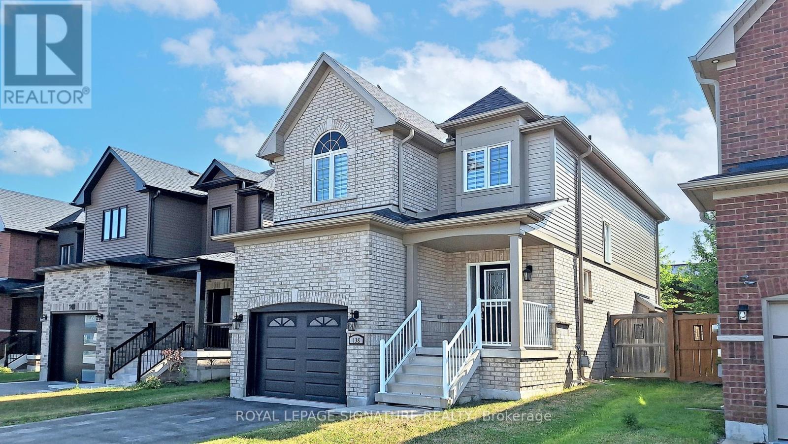 Photo 2 of 138 Sun King Crescent, Barrie ON