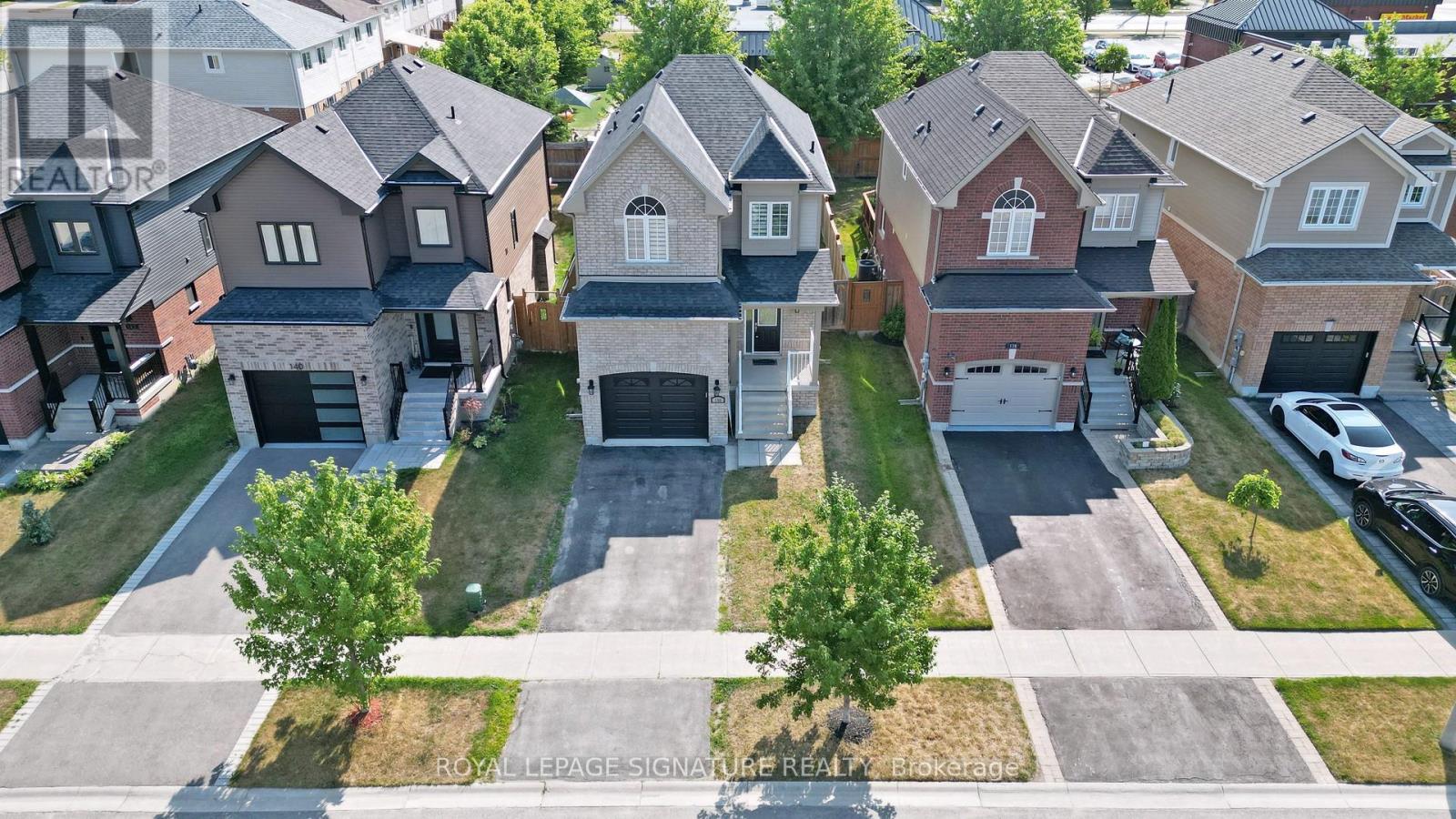 Photo 46 of 138 Sun King Crescent, Barrie ON