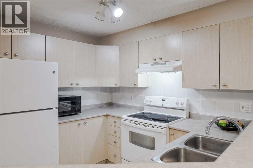 Photo 11 of 4310 604 8 Street Sw, Airdrie AB