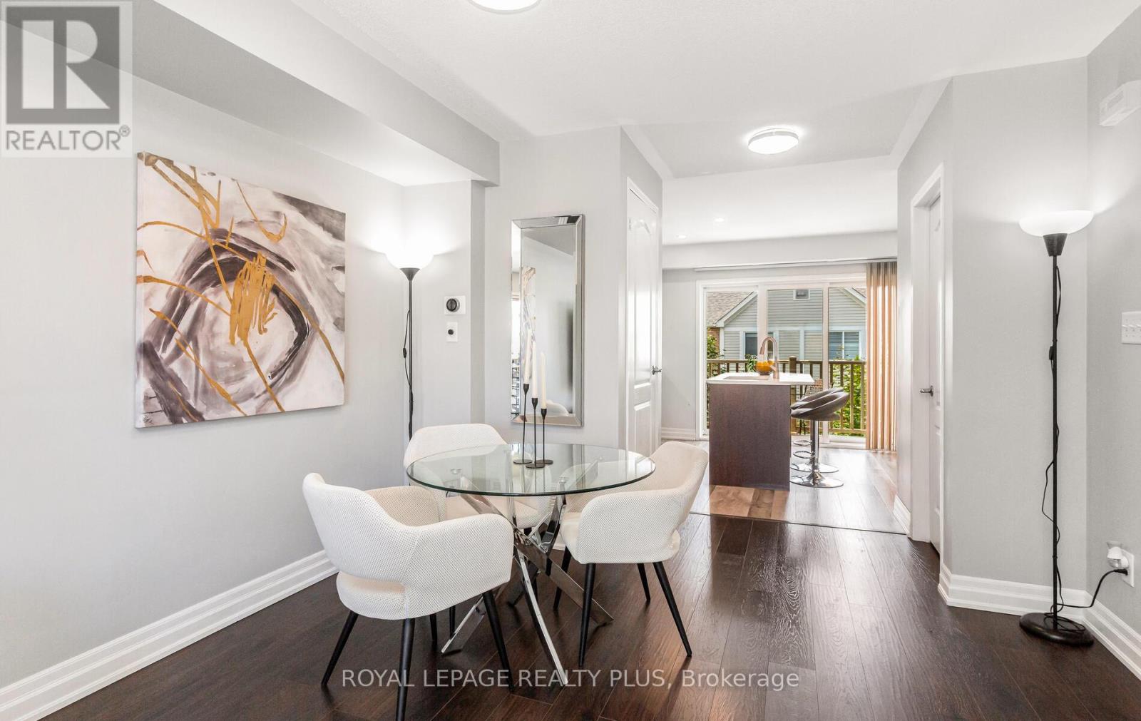 Photo 9 of 27 5050 Intrepid Drive, Mississauga ON
