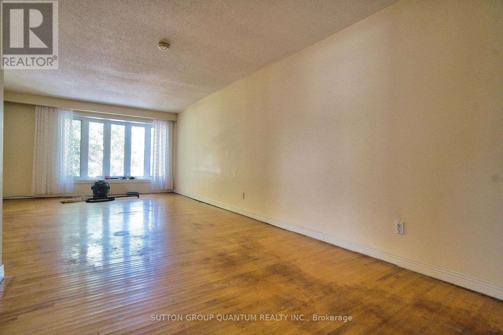 Photo 5 of 797 Eaglemount Crescent, Mississauga ON