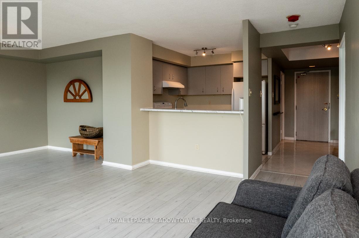 Photo 14 of 902 2155 Burnhamthorpe Road W, Mississauga ON