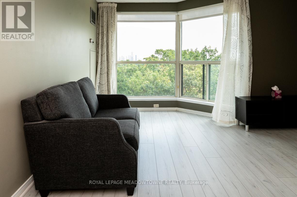 Photo 9 of 902 2155 Burnhamthorpe Road W, Mississauga ON