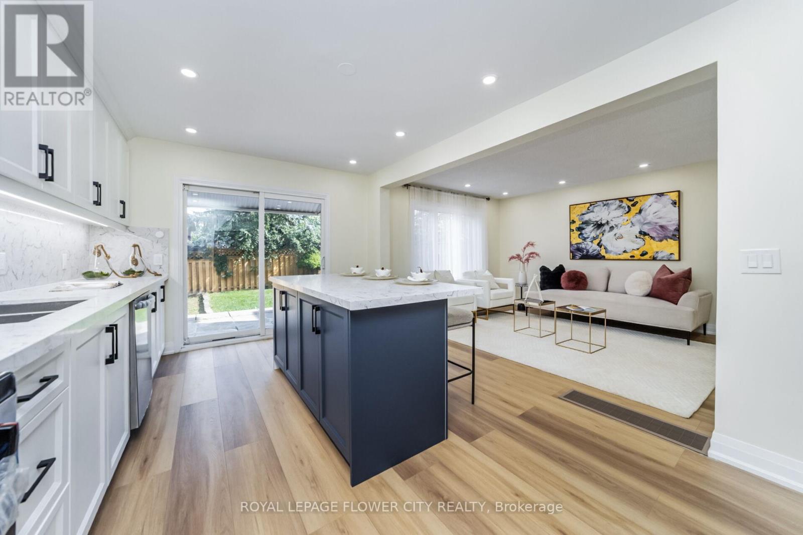 Photo 18 of 4 Natalie Court E, Brampton ON