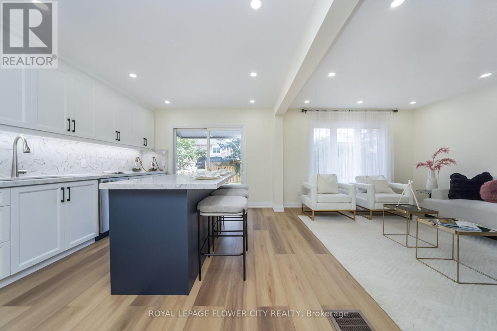 Photo 19 of 4 Natalie Court E, Brampton ON