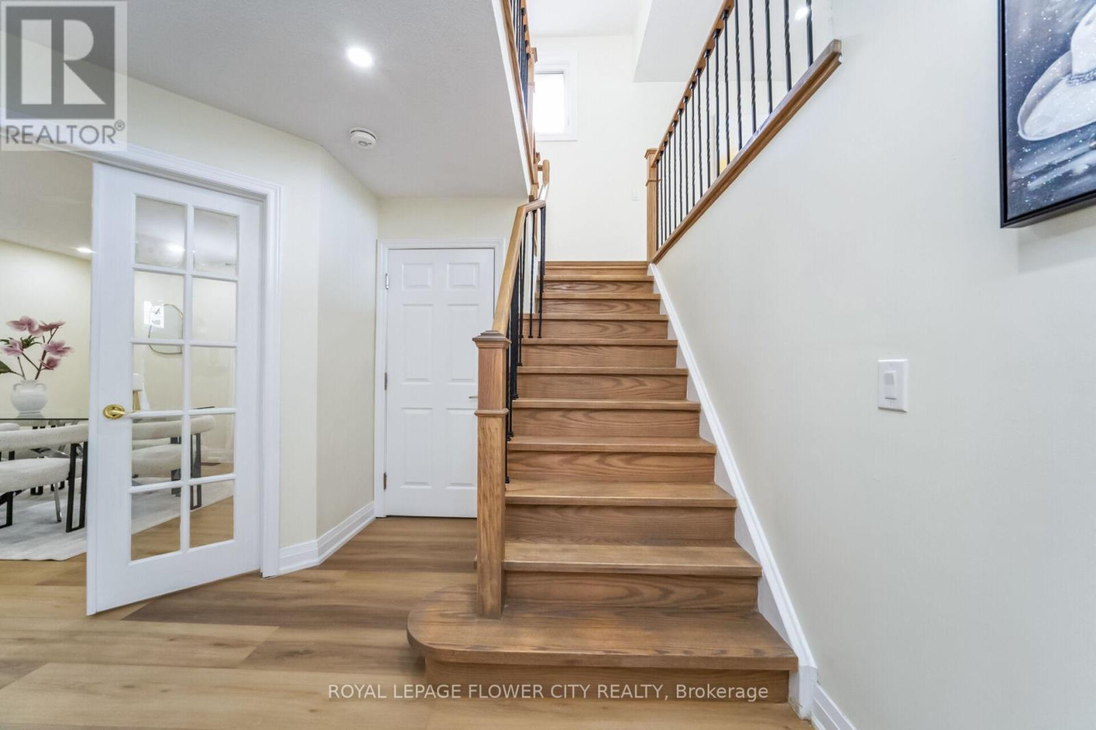 Photo 20 of 4 Natalie Court E, Brampton ON