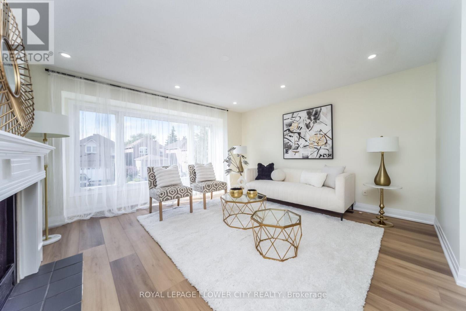 Photo 23 of 4 Natalie Court E, Brampton ON