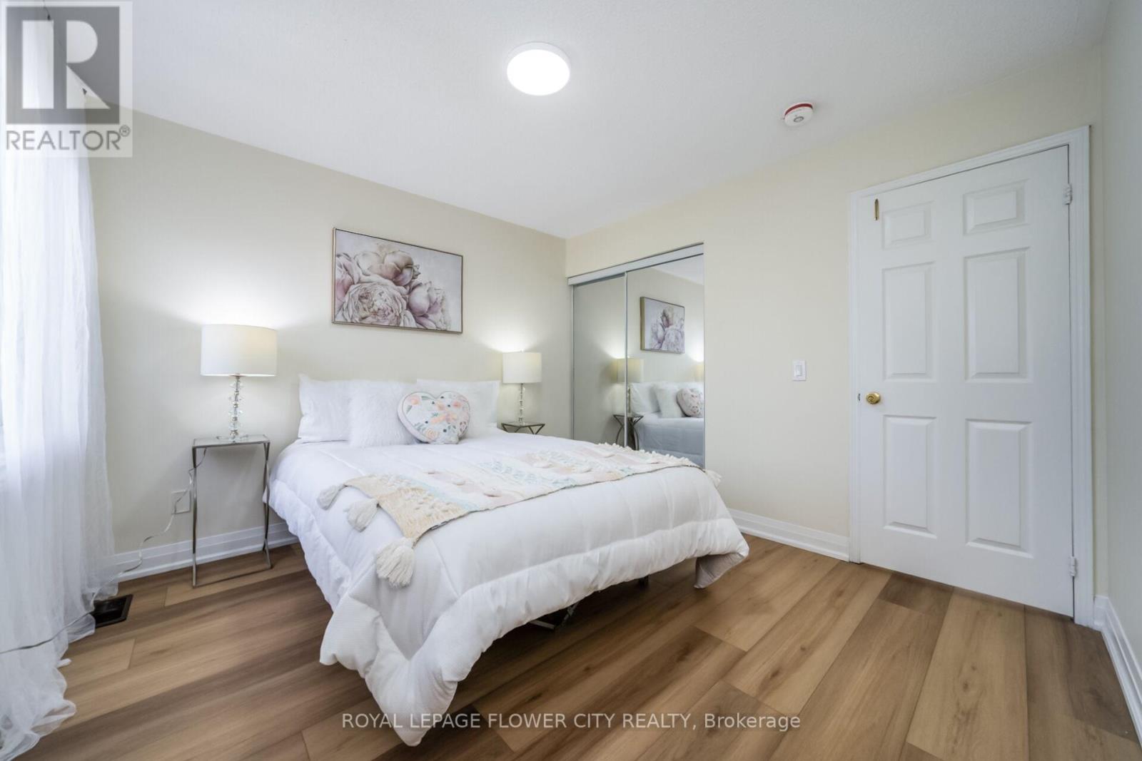 Photo 36 of 4 Natalie Court E, Brampton ON
