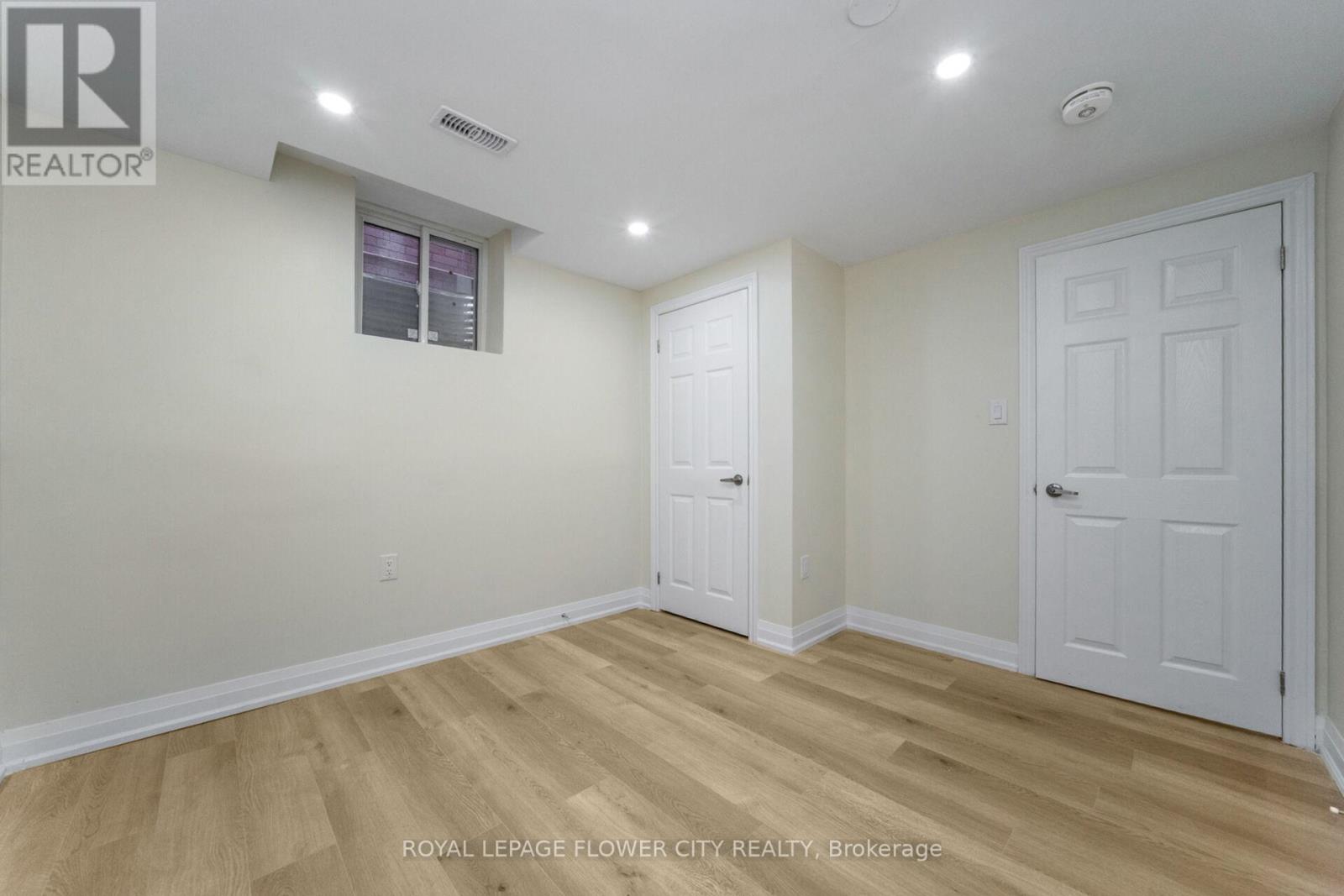 Photo 43 of 4 Natalie Court E, Brampton ON