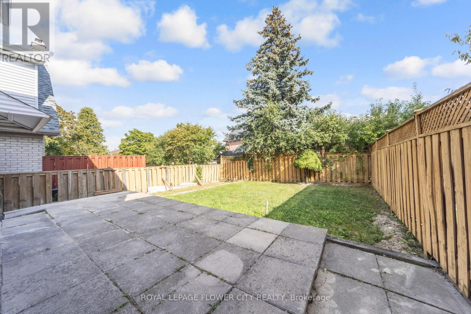 Photo 48 of 4 Natalie Court E, Brampton ON