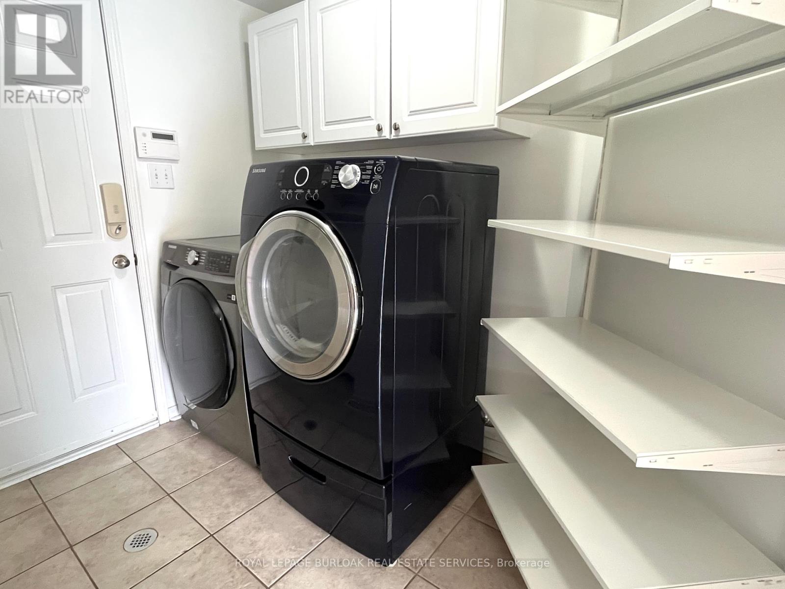Photo 18 of 5256 Rome Crescent, Burlington ON