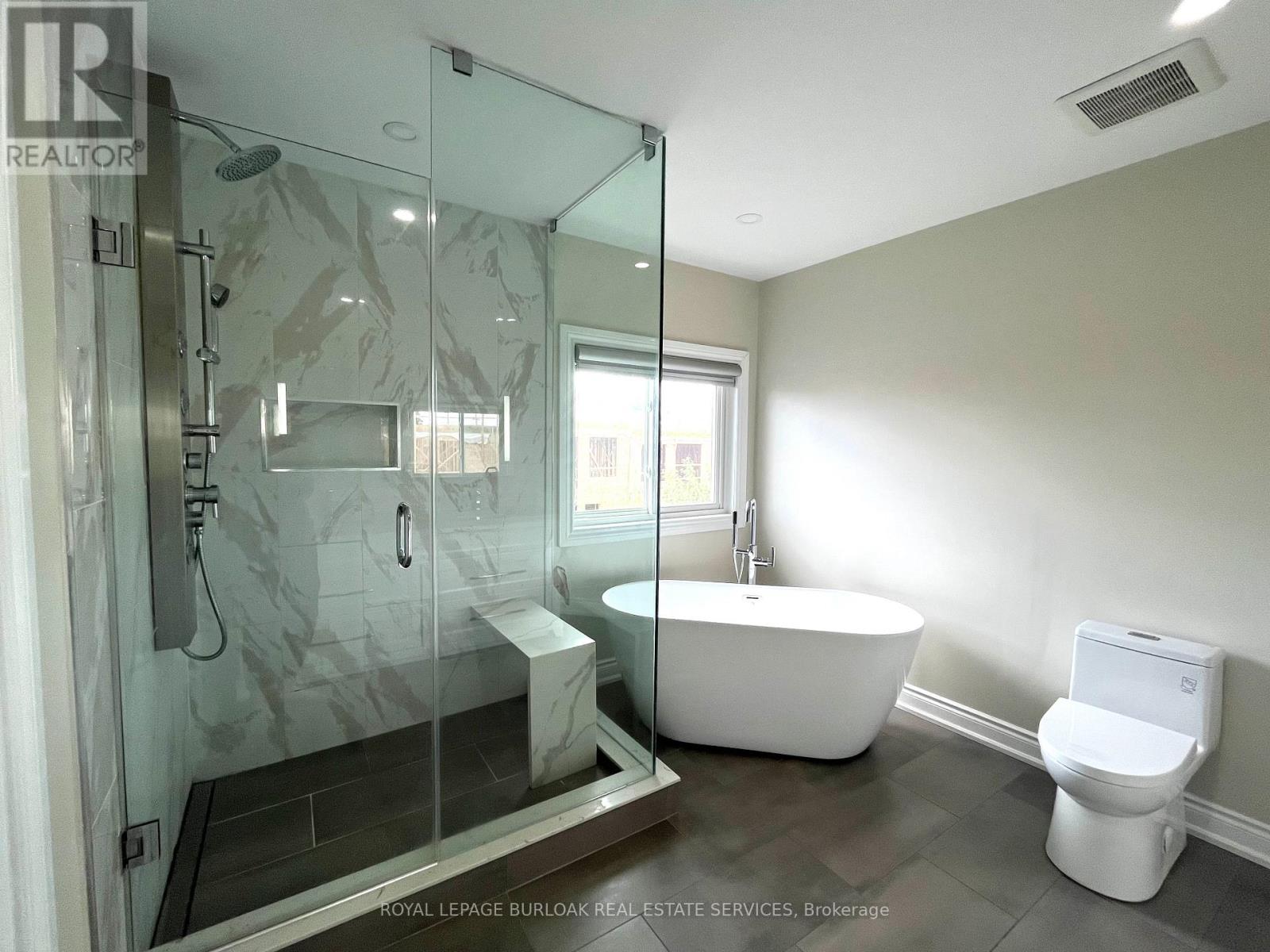Photo 24 of 5256 Rome Crescent, Burlington ON