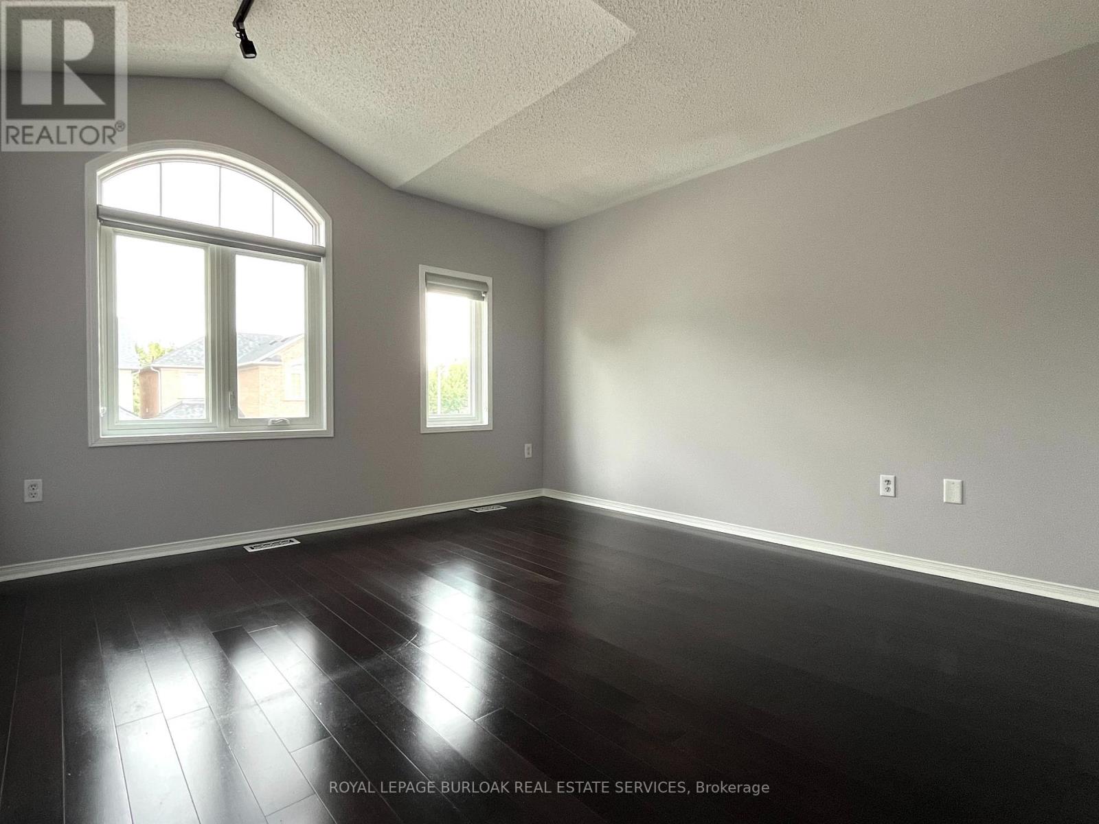 Photo 25 of 5256 Rome Crescent, Burlington ON