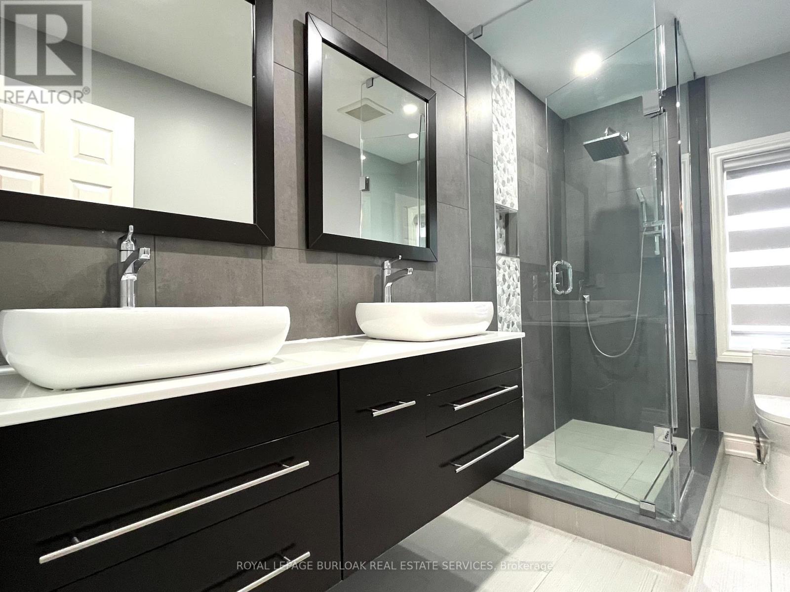 Photo 28 of 5256 Rome Crescent, Burlington ON