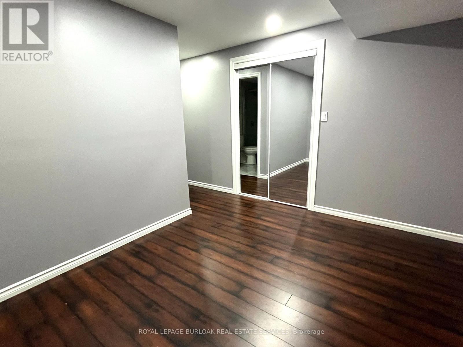 Photo 32 of 5256 Rome Crescent, Burlington ON