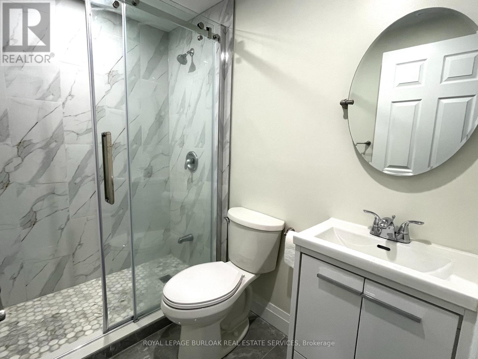 Photo 33 of 5256 Rome Crescent, Burlington ON