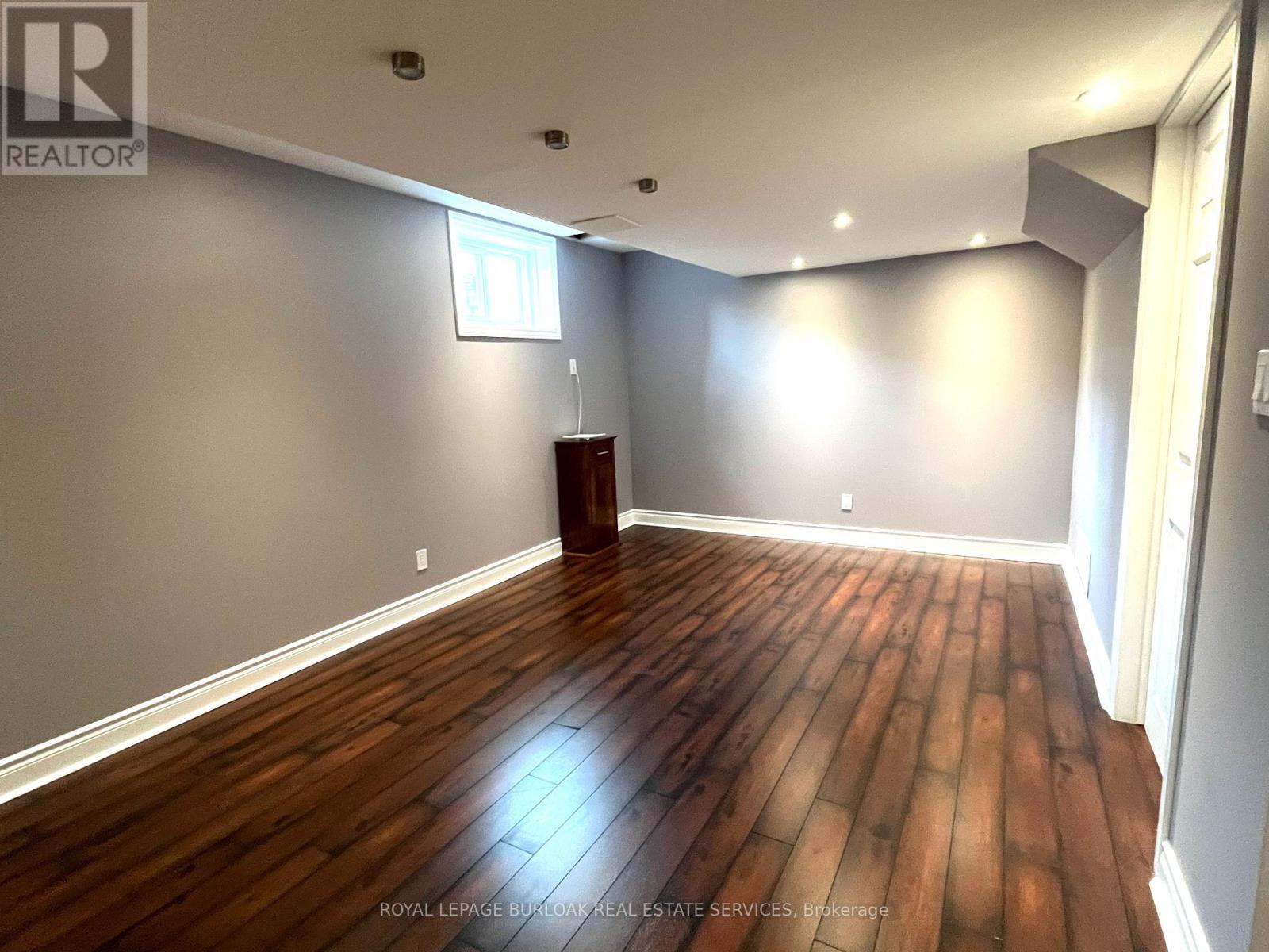 Photo 35 of 5256 Rome Crescent, Burlington ON
