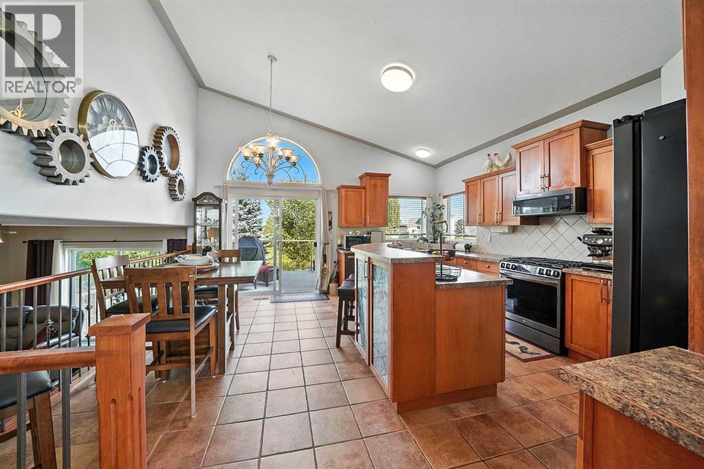 Photo 9 of 300 Lampard Crescent, Red Deer AB