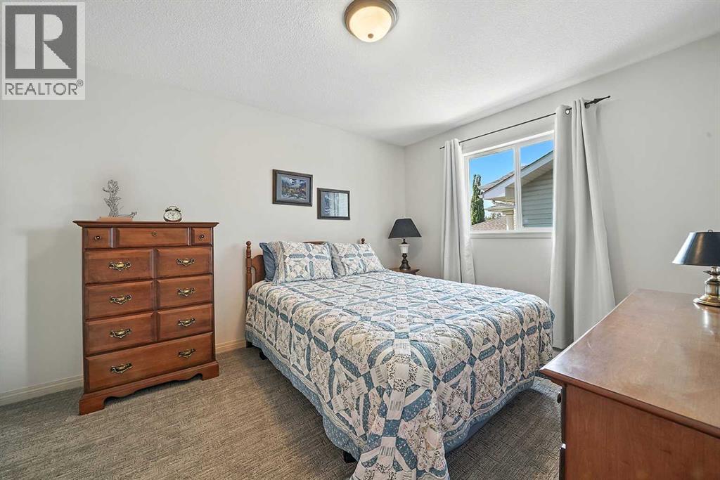 Photo 18 of 300 Lampard Crescent, Red Deer AB