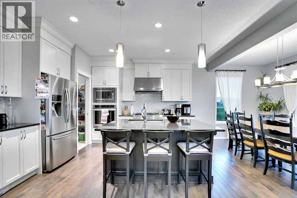Photo 10 of 208 Panton Road Nw, Calgary AB