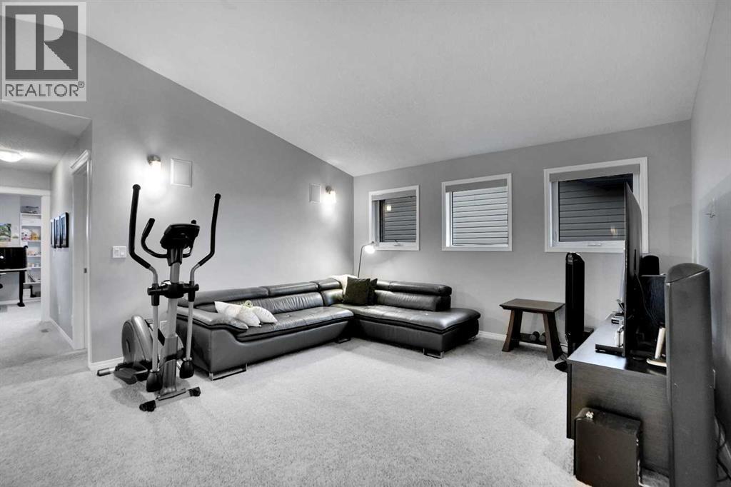 Photo 16 of 208 Panton Road Nw, Calgary AB