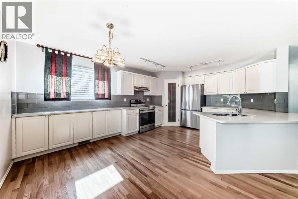 Single Family House for Sale in  Somerset Drive SW Somerset Calgary 
