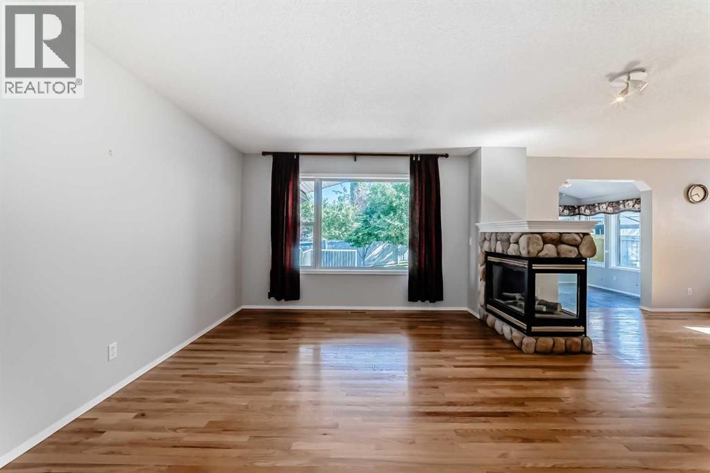 Single Family House for Sale in  Somerset Drive SW Somerset Calgary 