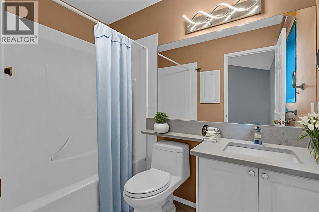 Single Family House for Sale in  Somerset Drive SW Somerset Calgary 