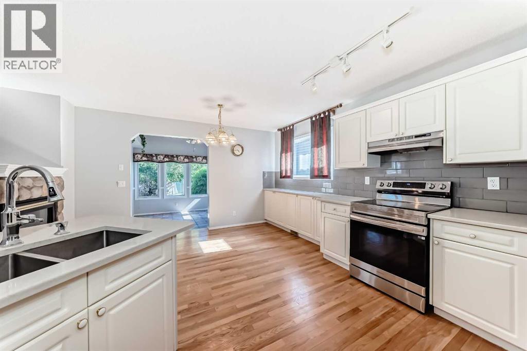 Single Family House for Sale in  Somerset Drive SW Somerset Calgary 