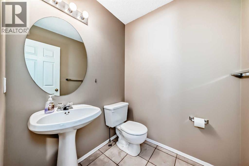Single Family House for Sale in  Somerset Drive SW Somerset Calgary 