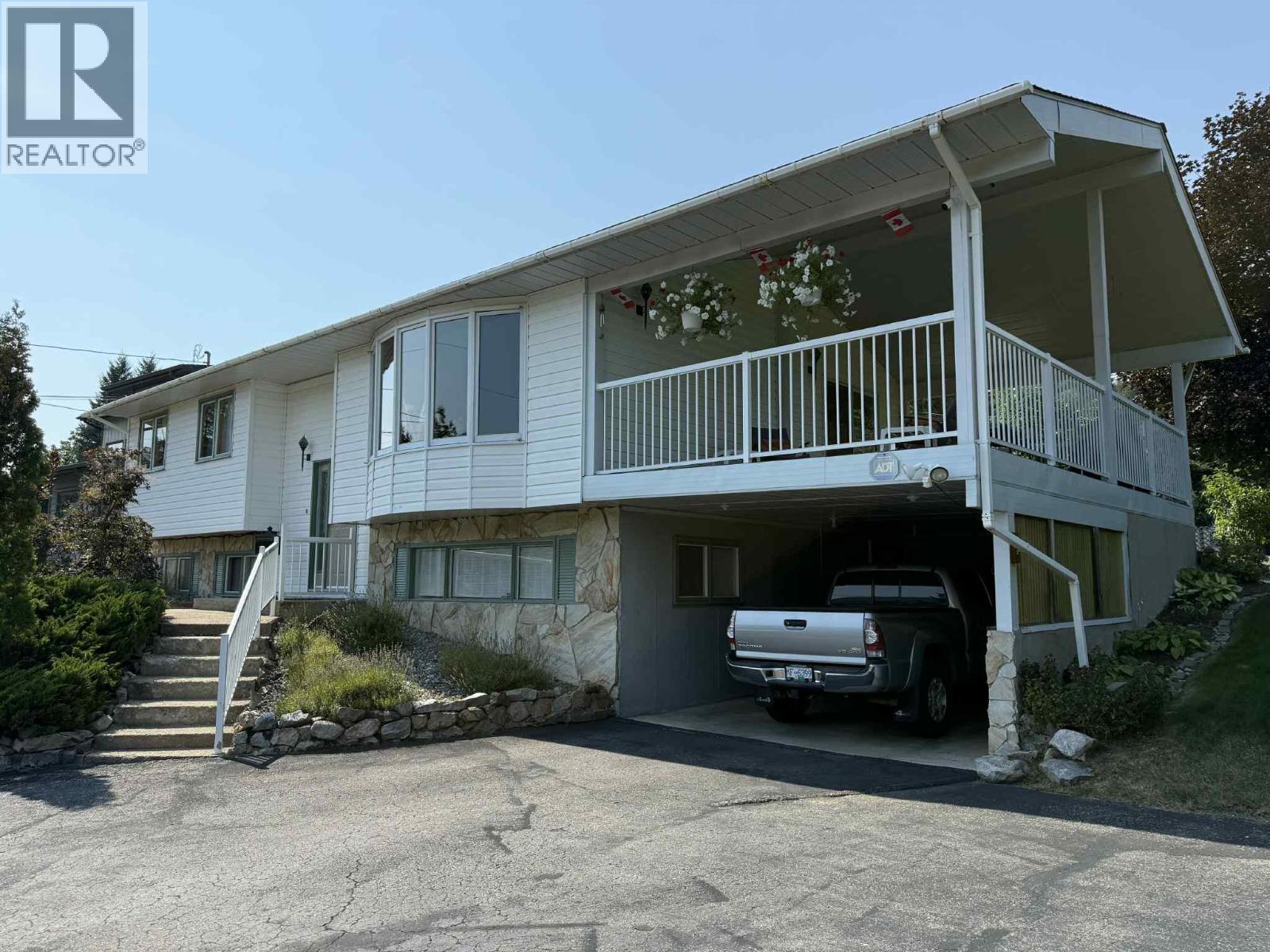 2416 9TH Avenue, Castlegar