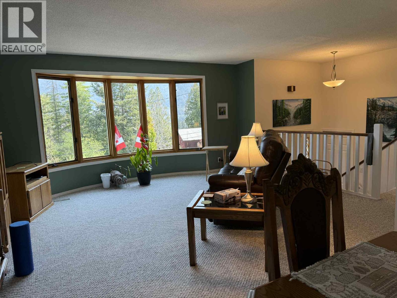 2416 9TH Avenue, Castlegar