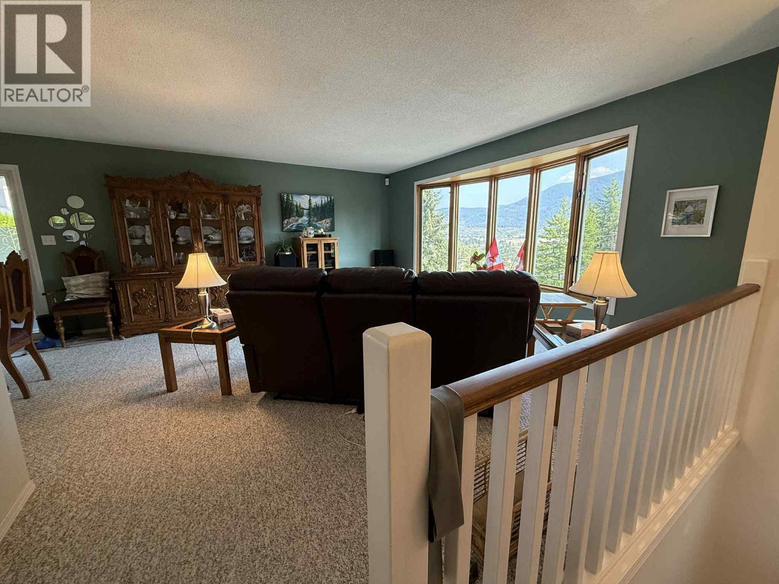 2416 9TH Avenue, Castlegar