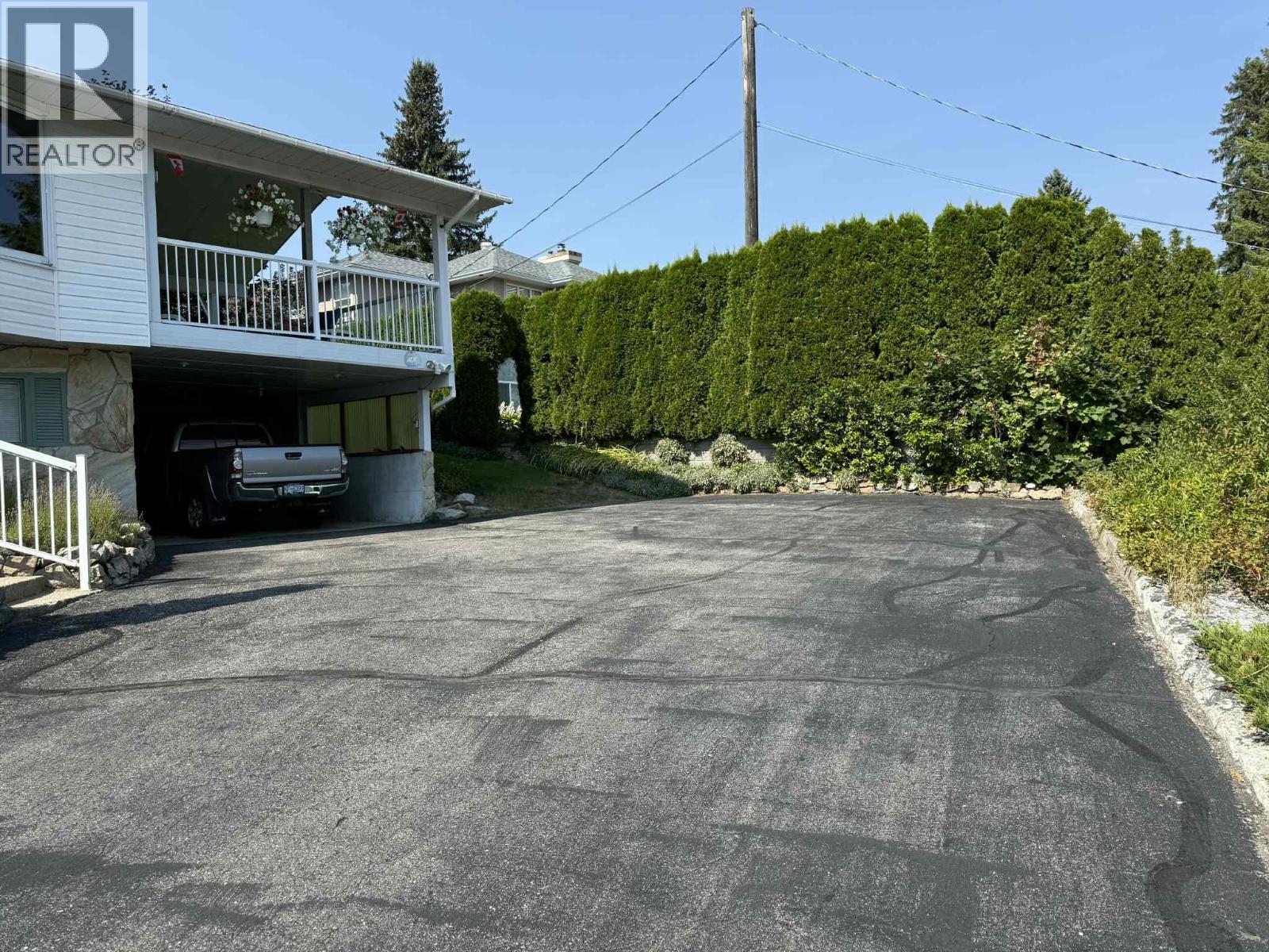 2416 9TH Avenue, Castlegar