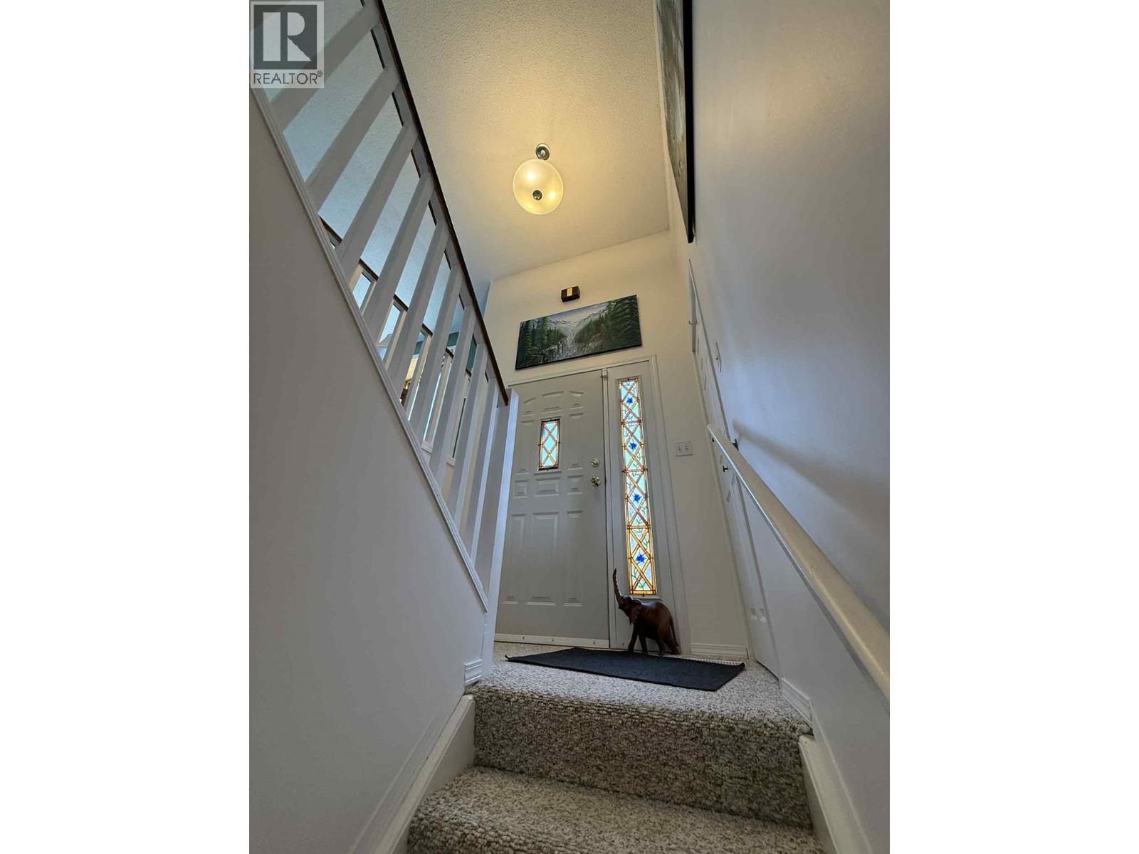 2416 9TH Avenue, Castlegar