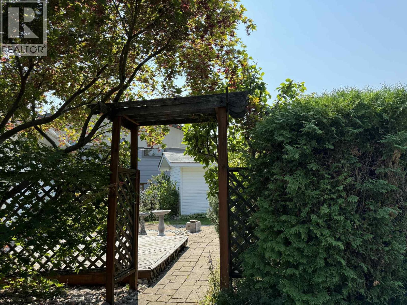 2416 9TH Avenue, Castlegar