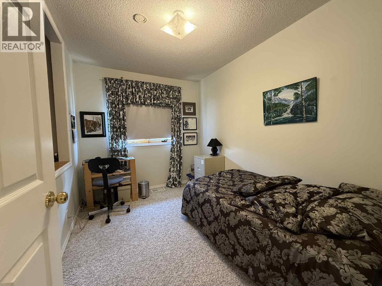 2416 9TH Avenue, Castlegar