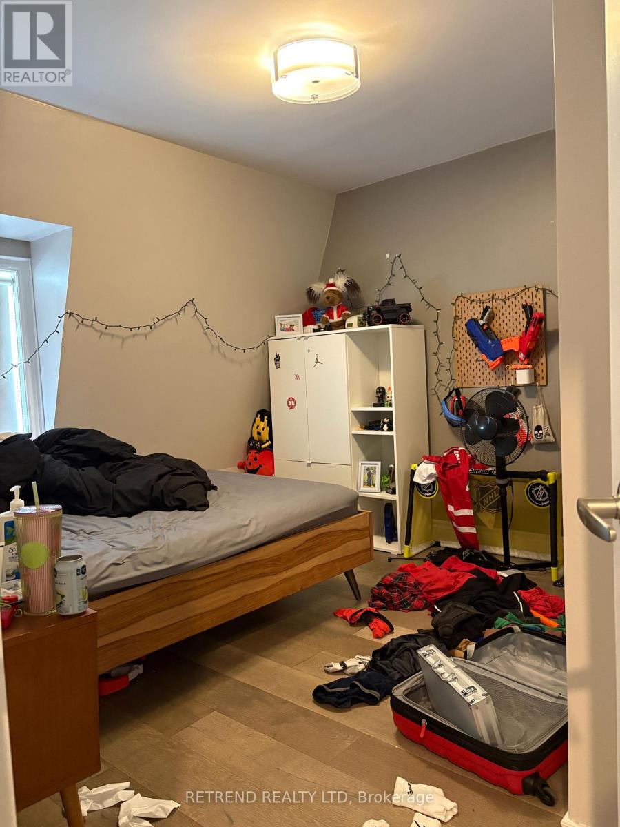 Photo 28 of Upper 892 Palmerston Avenue, Toronto ON