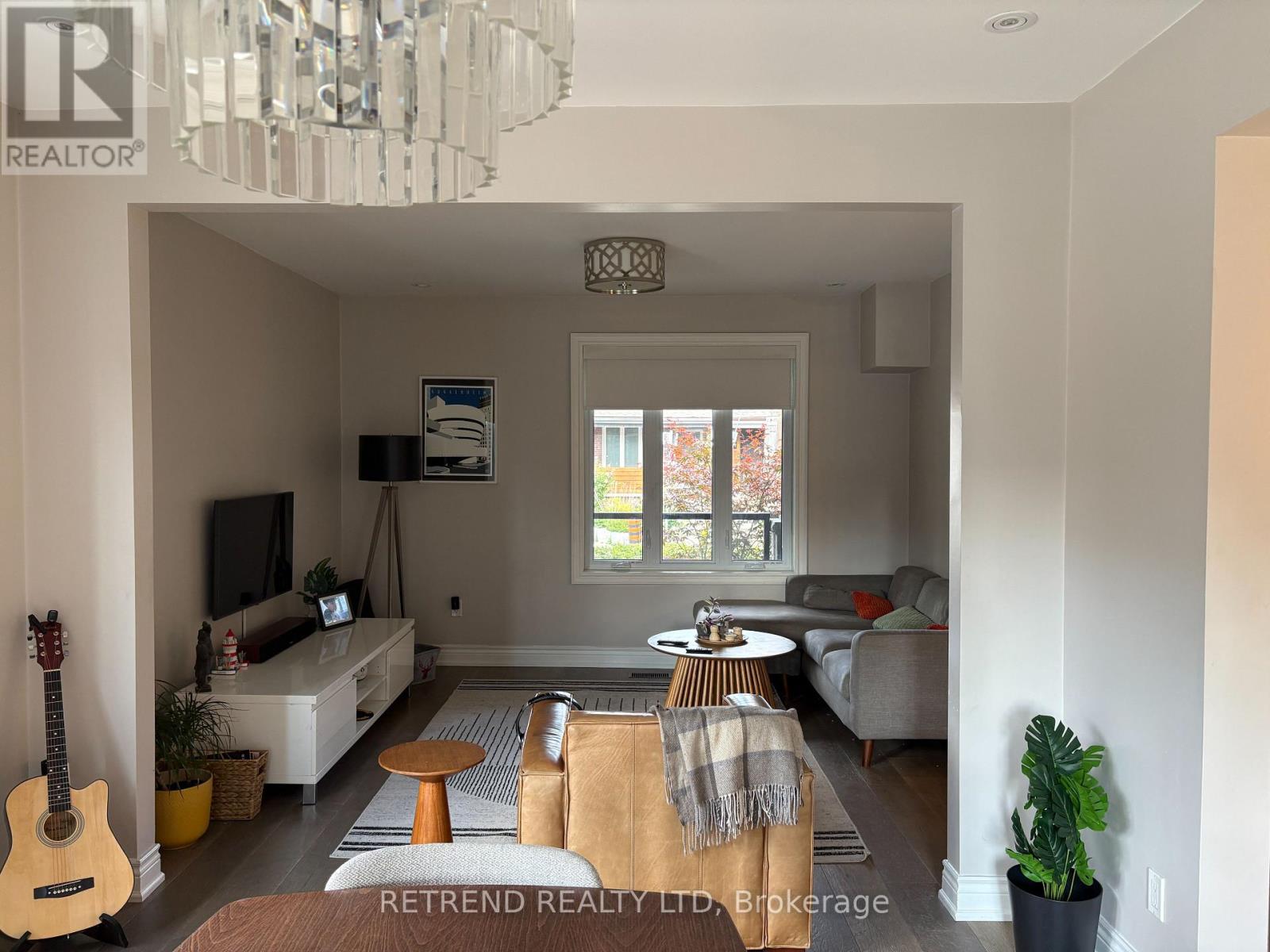 Photo 23 of Upper 892 Palmerston Avenue, Toronto ON