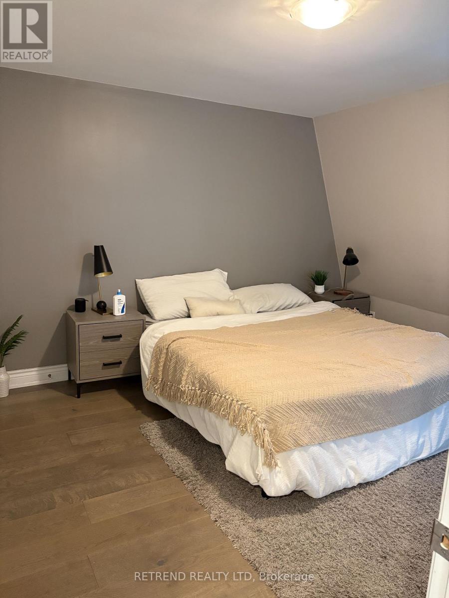 Photo 31 of Upper 892 Palmerston Avenue, Toronto ON