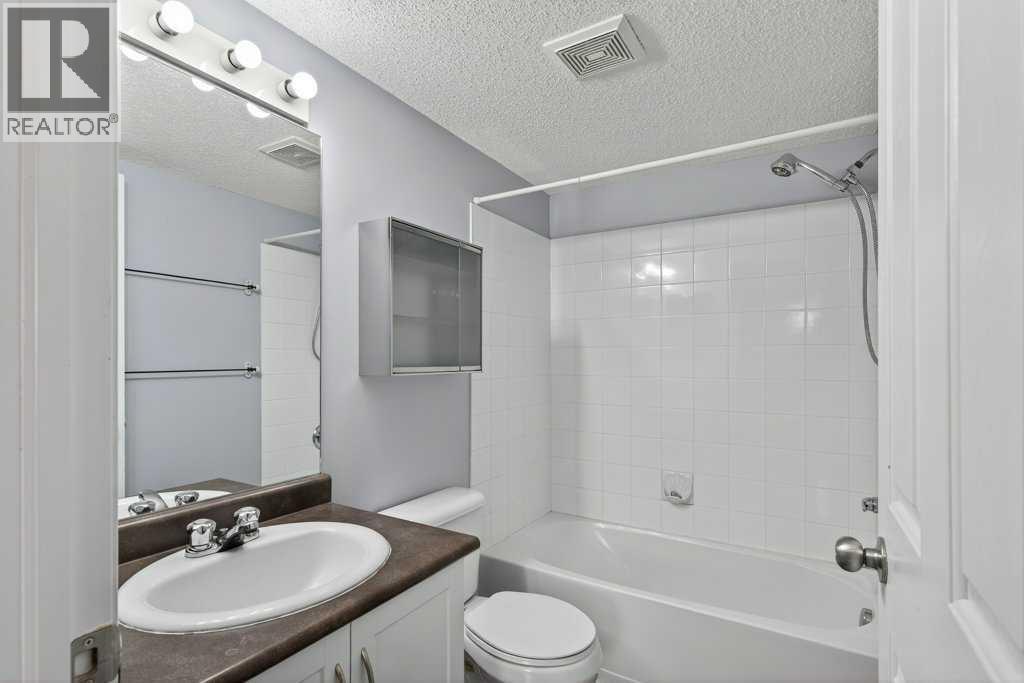 Photo 23 of 4316 10 Prestwick Bay Se, Calgary AB