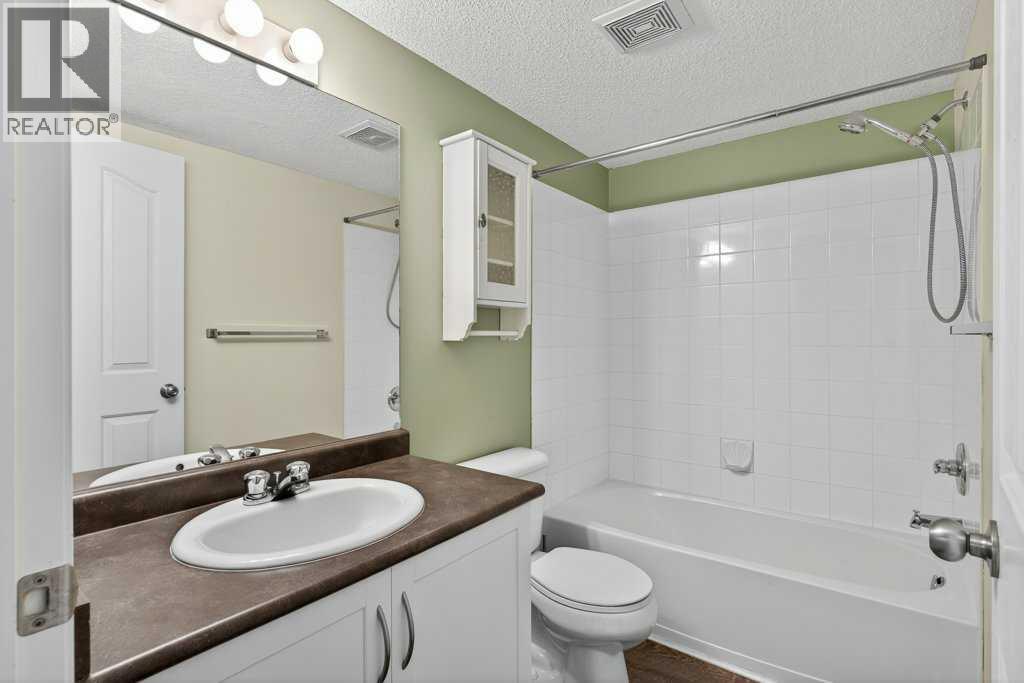 Photo 25 of 4316 10 Prestwick Bay Se, Calgary AB