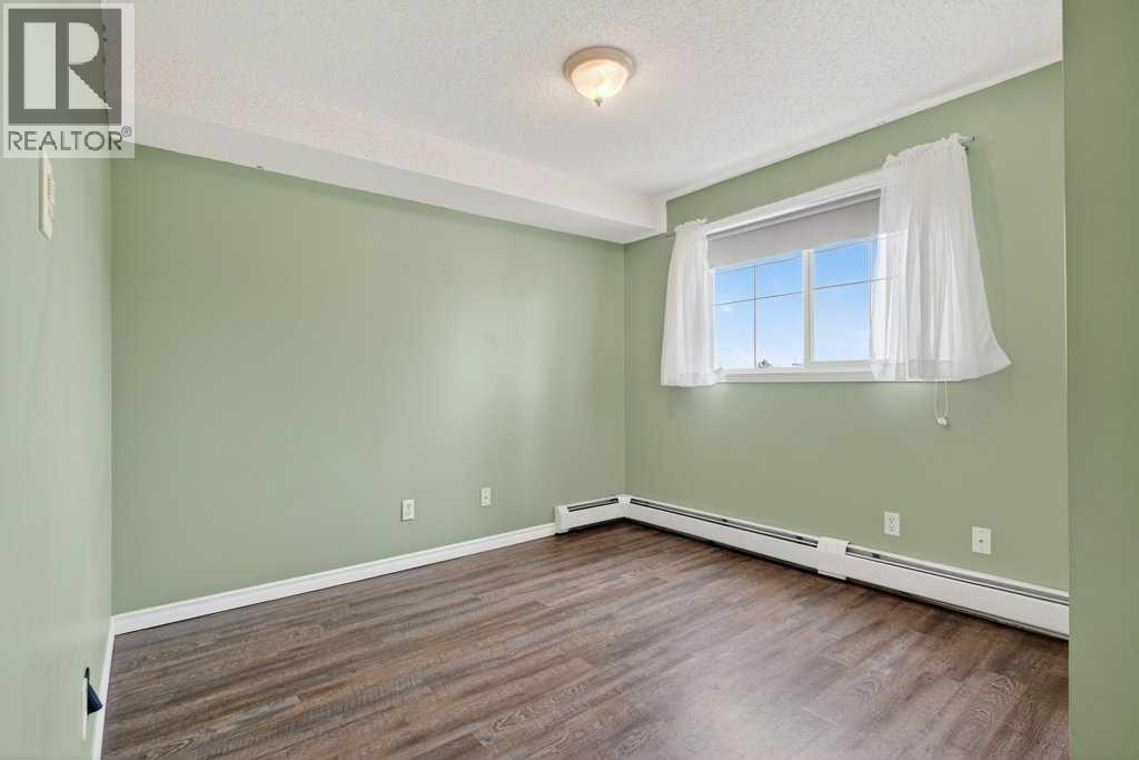 Photo 26 of 4316 10 Prestwick Bay Se, Calgary AB
