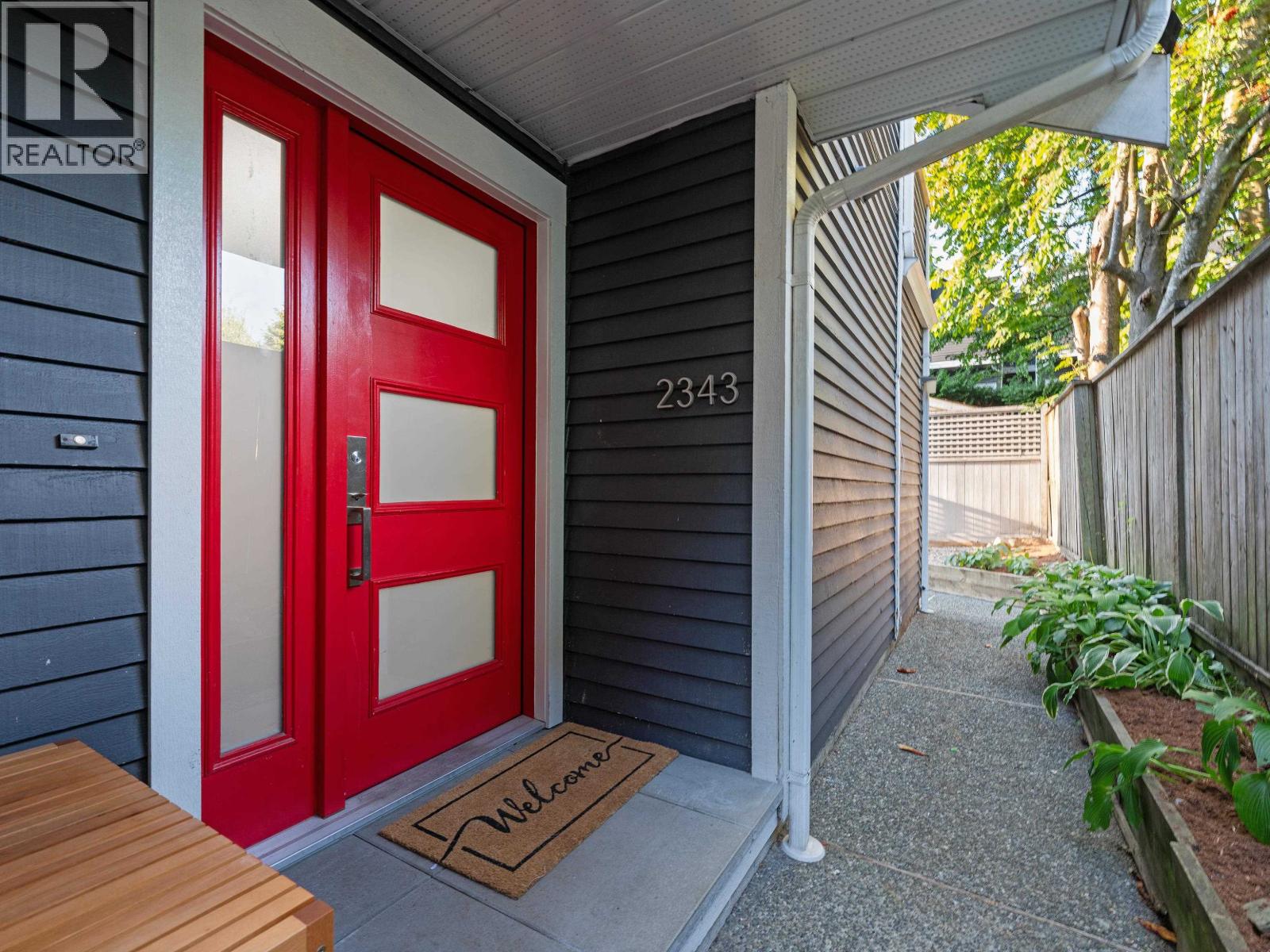 Photo 2 of 2343 W 7th Avenue, Vancouver BC