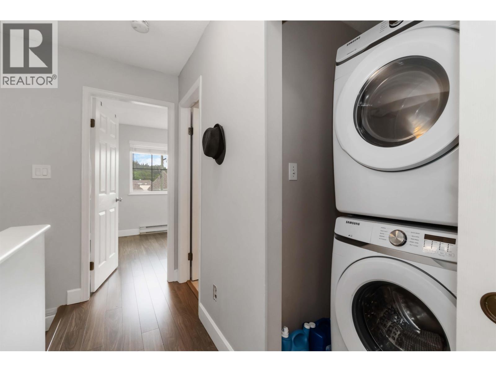 Photo 12 of 24 270 Casey Street, Coquitlam BC