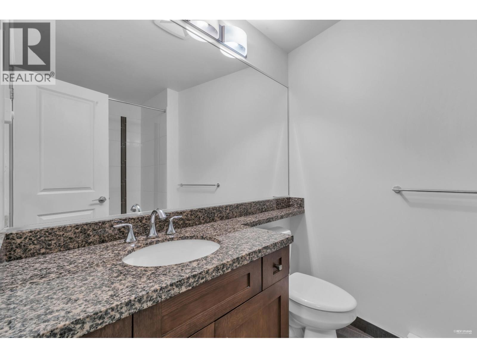 707 1415 PARKWAY BOULEVARD, Coquitlam