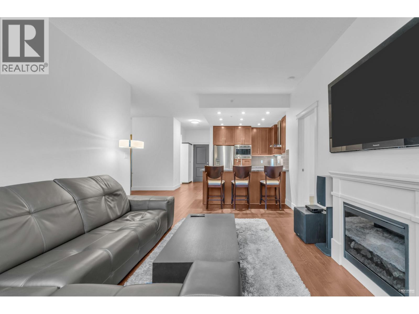707 1415 PARKWAY BOULEVARD, Coquitlam